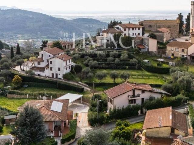 Villa in vendita a Massarosa LU
