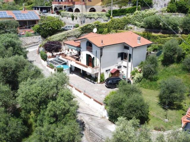 Villa in vendita a Massarosa LU