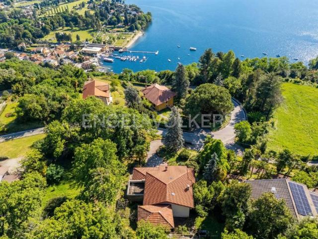 Villa in vendita a Massino Visconti NO