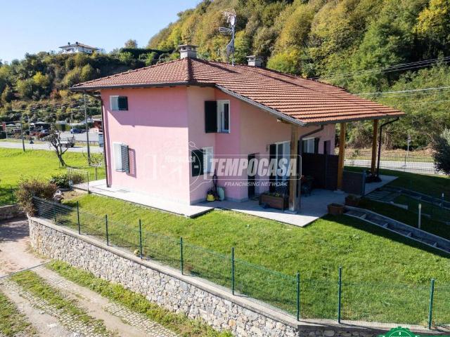 Villa in vendita a Massino Visconti NO