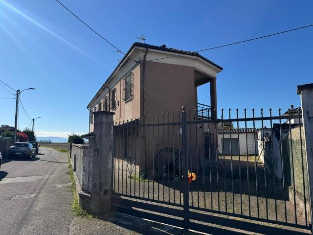 Villa in vendita a Mede PV