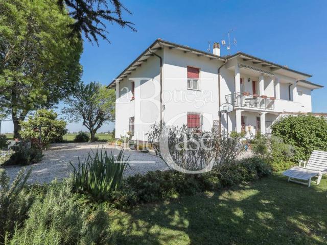 Villa in vendita a Medicina BO