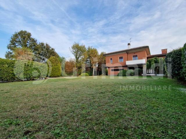 Villa in vendita a Medicina BO