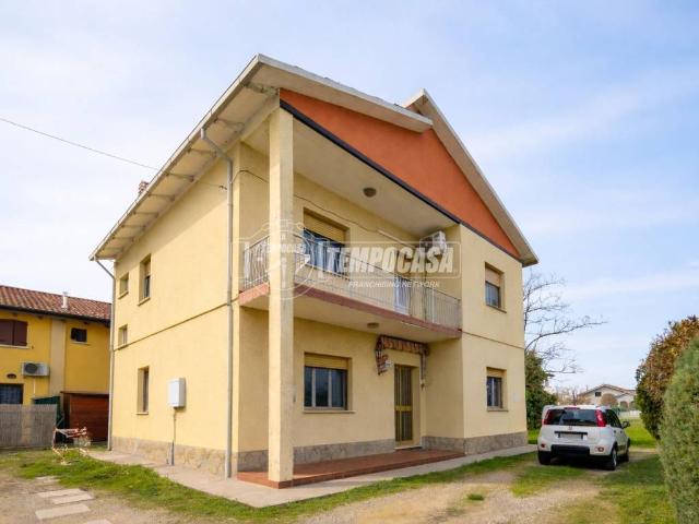 Villa in vendita a Medicina BO