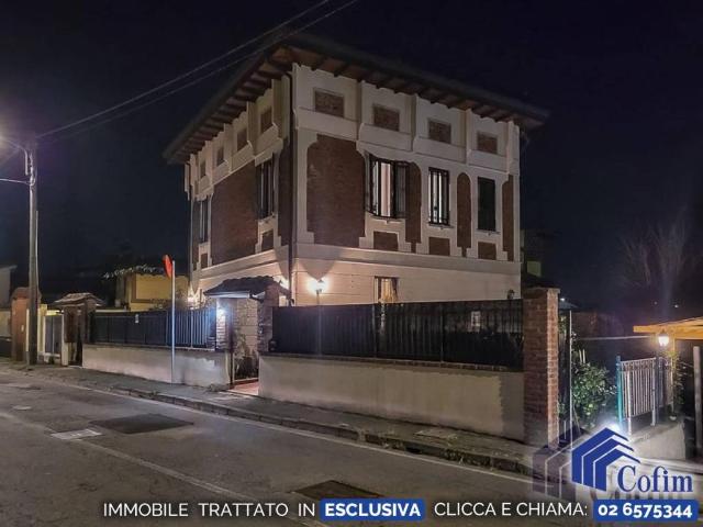 Villa in vendita a Mediglia MI