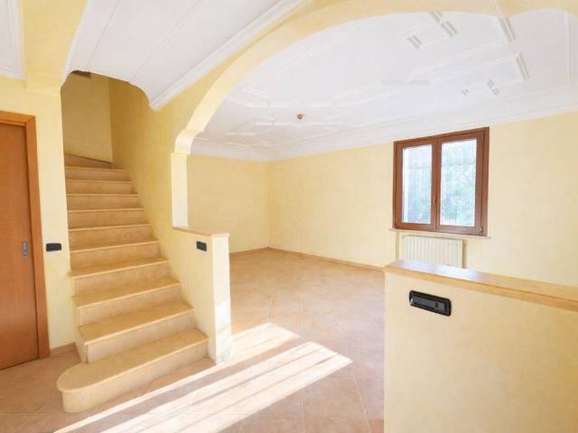 Villa in vendita a Medole MN