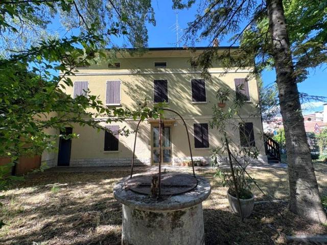 Villa in vendita a Medolla MO
