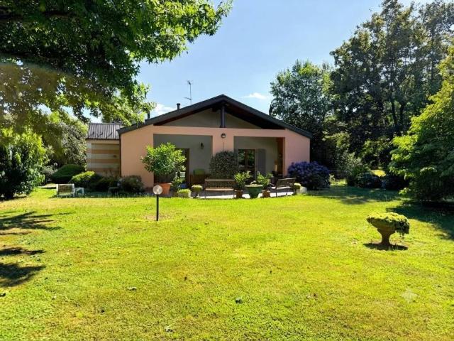 Villa in vendita a Meina NO