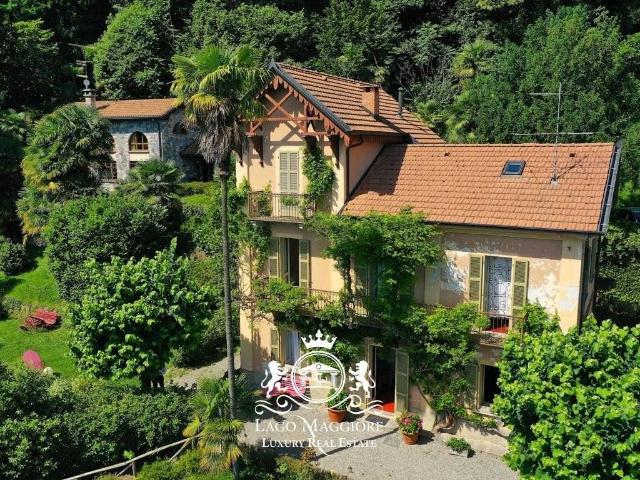 Villa in vendita a Meina NO