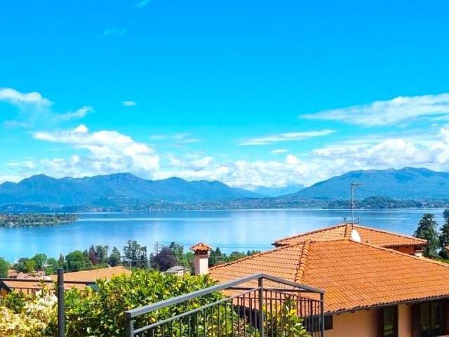 Villa in vendita a Meina NO