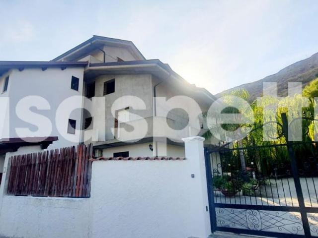 Villa in vendita a Melito Di Porto Salvo
