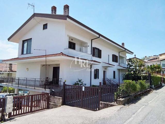 Villa in vendita a Mendicino CS