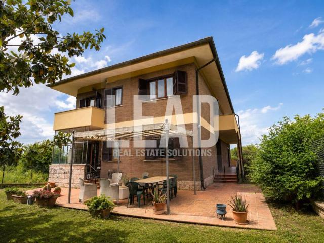 Villa in vendita a Mentana RM