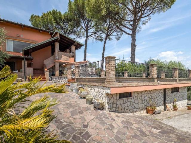 Villa in vendita a Mentana RM