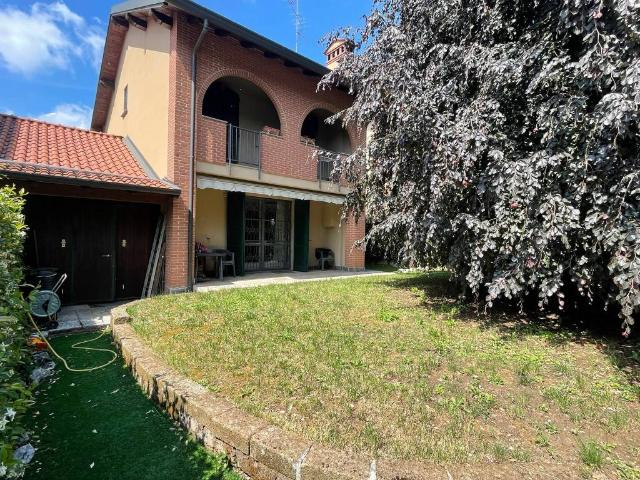 Villa in vendita a Merate LC