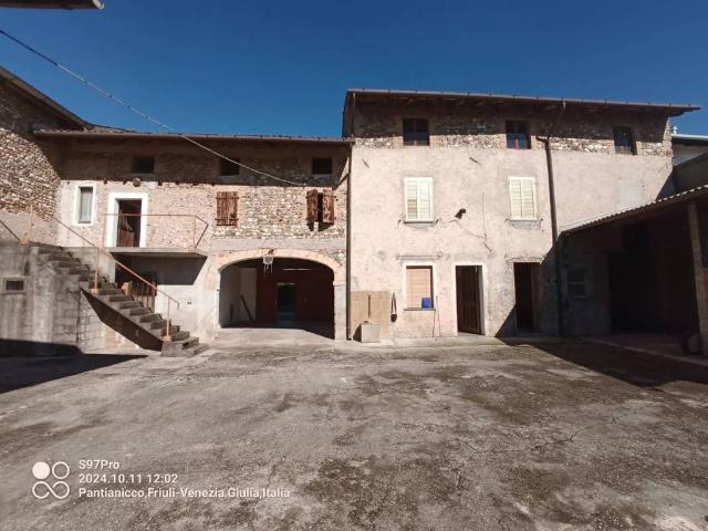 Villa in vendita a Mereto di Tomba UD