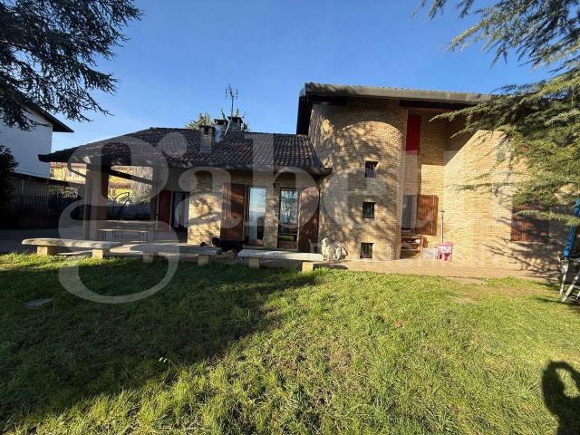 Villa in vendita a Merone
