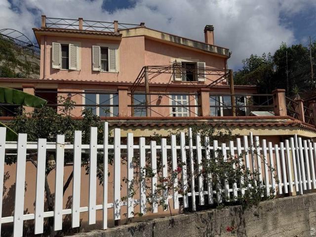 Villa in vendita a Messina