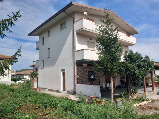 Villa in vendita a Miglianico CH