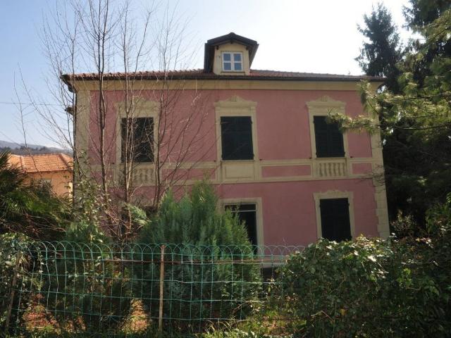Villa in vendita a Mignanego GE