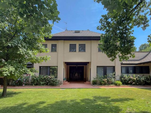 Villa in vendita a Milano MI