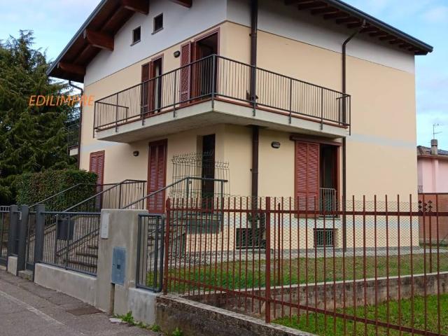Villa in vendita a Milano MI