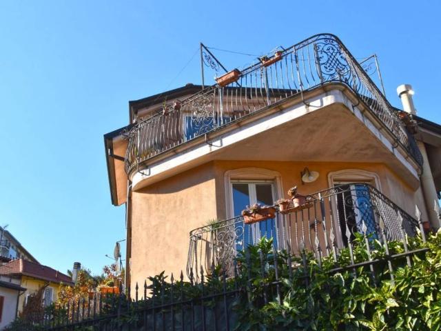 Villa in vendita a Milano MI