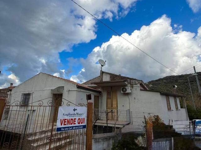 Villa in vendita a Militello Rosmarino ME