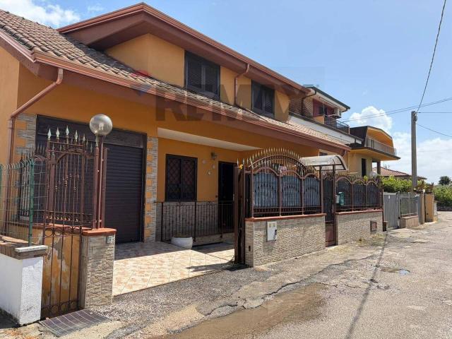 Villa in vendita a Minturno