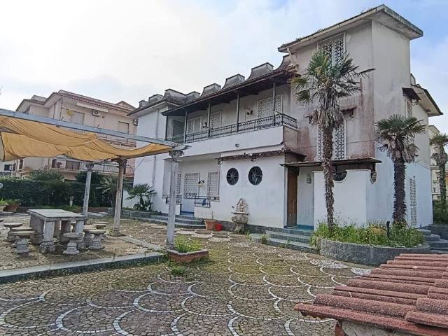 Villa in vendita a Minturno LT
