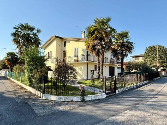 Villa in vendita a Mira VE