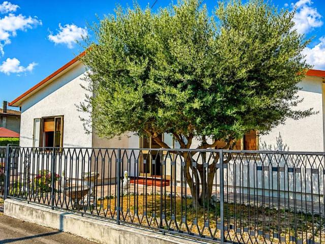 Villa in vendita a Mira VE