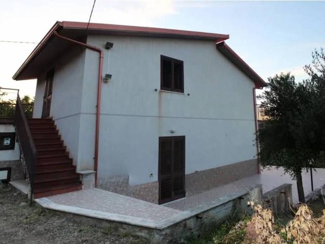 Villa in vendita a Mirto ME