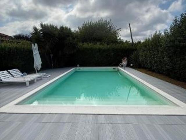 Villa in vendita a Mirteto Massa 300 mq Rif: 1334213