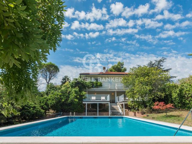 Villa in vendita a Misano Adriatico, Misano Monte