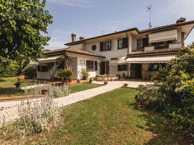Villa in vendita a Misano Adriatico RN