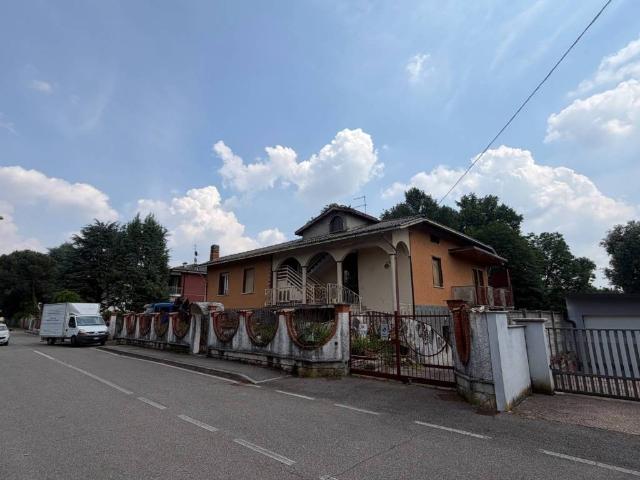 Villa in vendita a Misinto MB