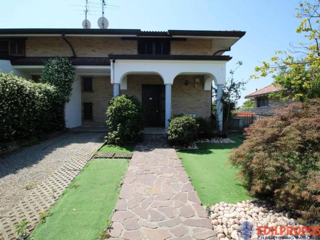 Villa in vendita a Misinto MB