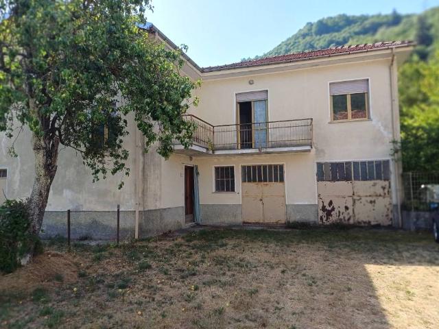 Villa in vendita a Murialdo SV