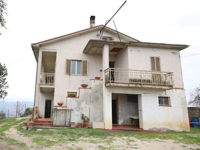 Villa in vendita a Notaresco TE