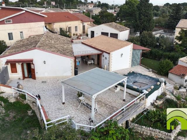 Villa in vendita a Noto SR