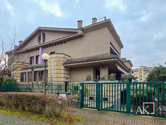 Villa in vendita a Novara NO