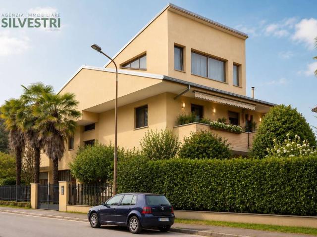 Villa in vendita a Novara NO