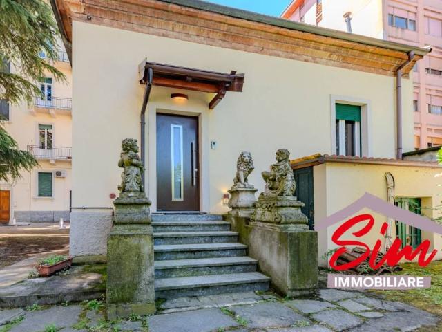 Villa in vendita a Novara NO