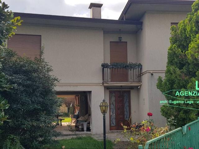 Villa in vendita a Nove VI