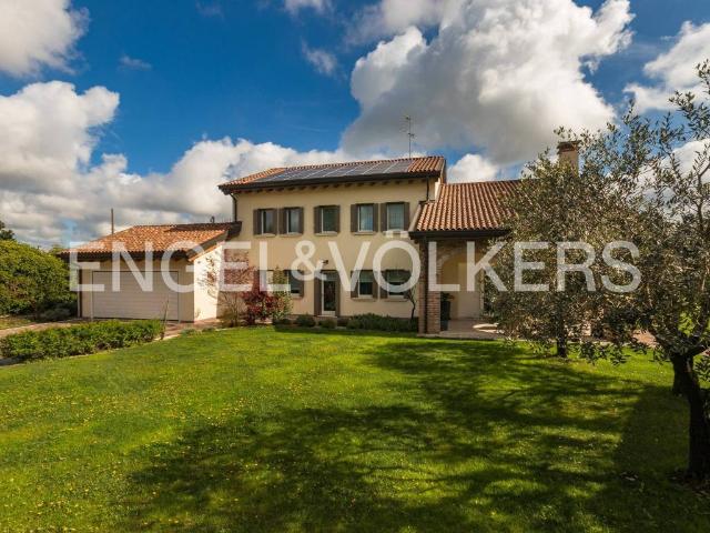 Villa in vendita a Noventa di Piave VE