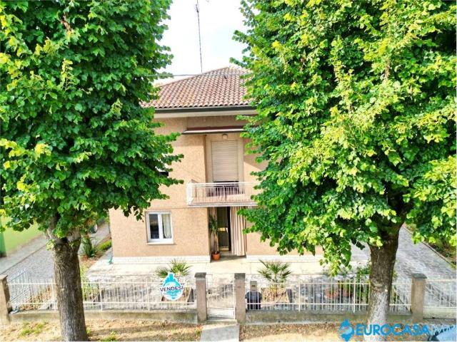 Villa in vendita a Novi di Modena MO