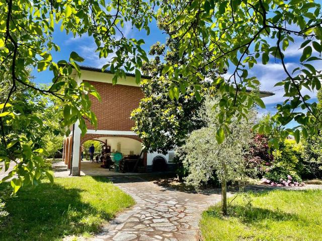 Villa in vendita a Novi Ligure AL