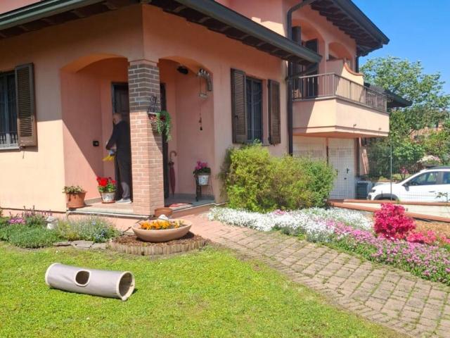 Villa in vendita a Noviglio MI