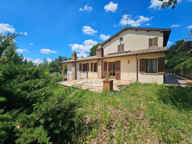Villa in vendita a Nocera Umbra PG